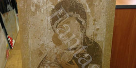 Образ Богородицы. Рисунок на иконе. Святой лик на иконе. Гравировка на керамограните: 600х900х10мм.