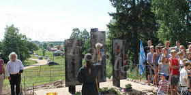 Гравировка на памятных плитах: 600х1500х30мм. Оформление воинского мемориала