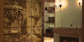 Интерьер загородного дома. Стены дома. Отделка стен. Деревянные стены. Стены + потолки. Отделка деревом. Гравировка по дереву Москва