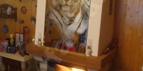 Камины фото. Каминный зал. Зеркало XXI века с внутренней лазерной гравировкой. Тигр. Гравировка в интерьере