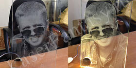 Заказать гравировку фото. 200х300х8мм - подсветка в настольном держателе.